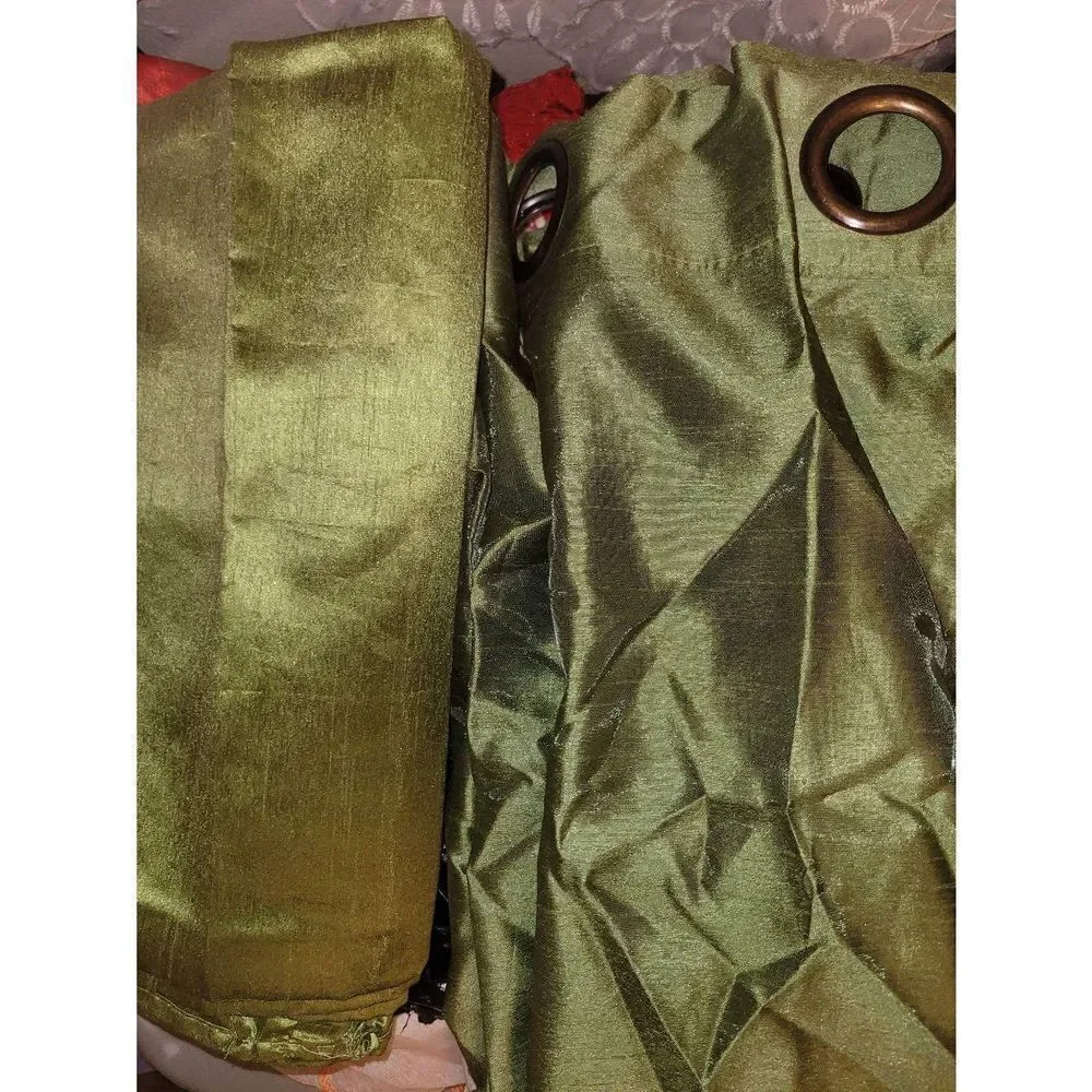 2 curtains or table cloth